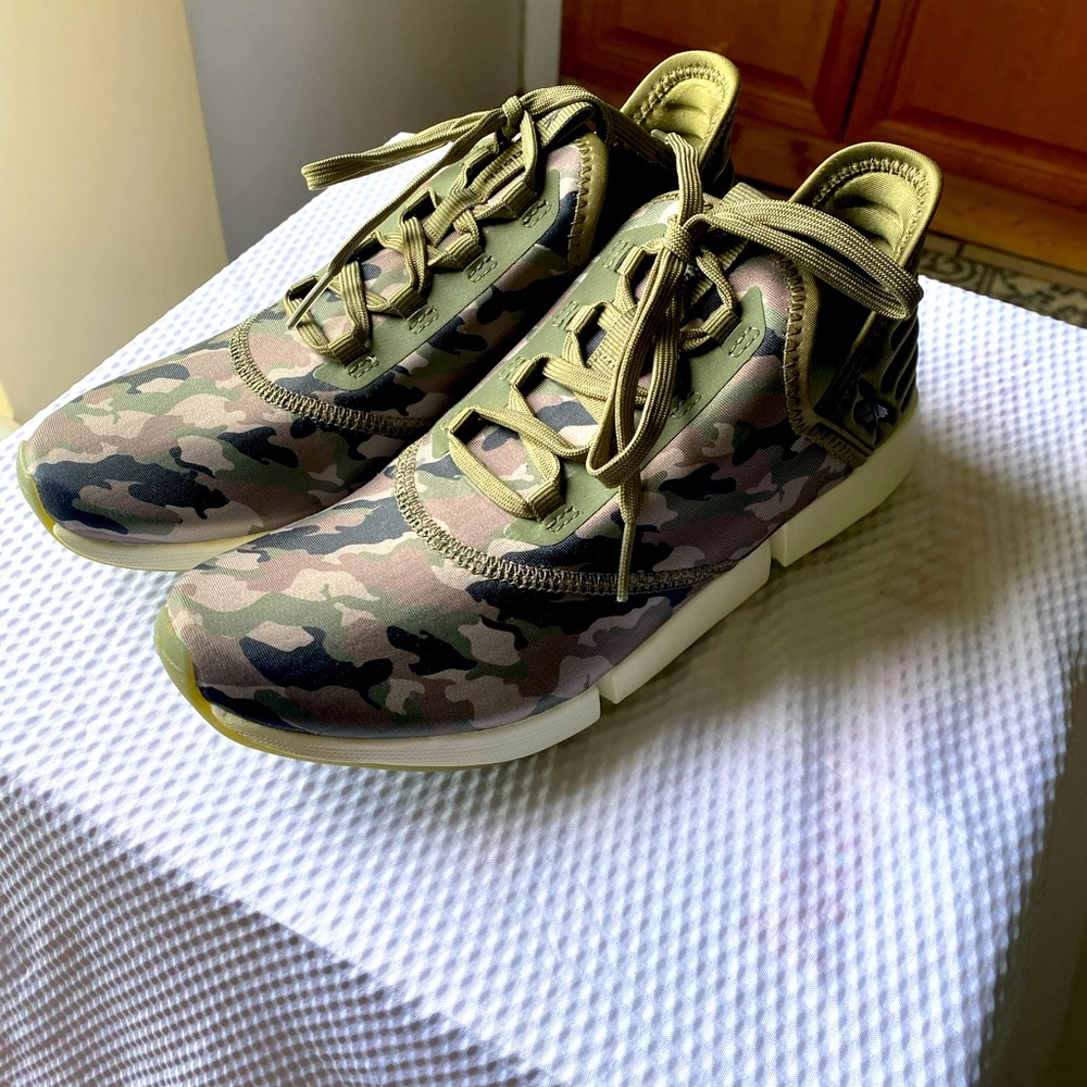 Reebok DMX moving air sneakers